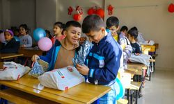 Uşak Belediyesi çocukların tebessümüne ortak oldu