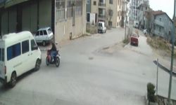 Uşak'ta motosiklet ile minibüs çarpıştı, 1 ölü