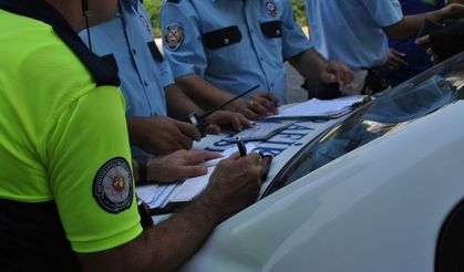Trafik cezalarında indirimli ödeme süresi 1 aya çıkarıldı