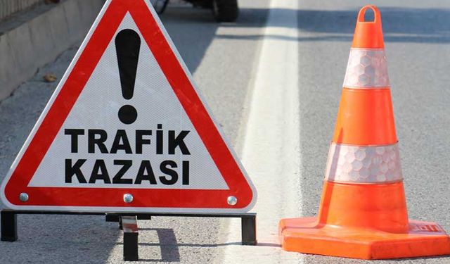 Uşak'ta midibüsle ile motosiklet çarpıştı: 1 ölü