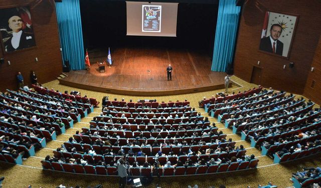 Uşak Üniversitesinde yeni eğitim öğretim yılı sevinçle karşılandı