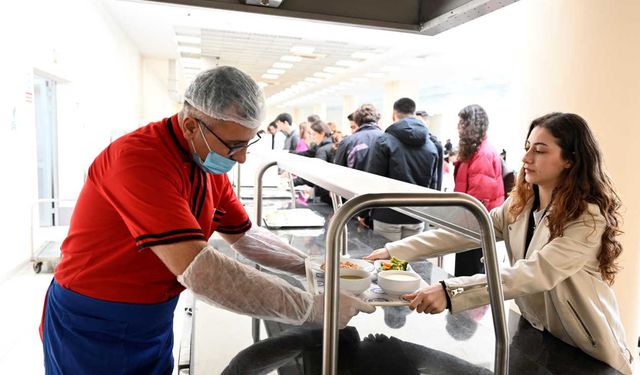 Uşak Üniversitesinden çölyak hastası öğrenciler ve personele glütensiz yemek   