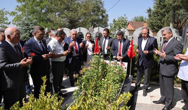 15 Temmuz şehidi Mehmet Çetin mezarı başında anıldı