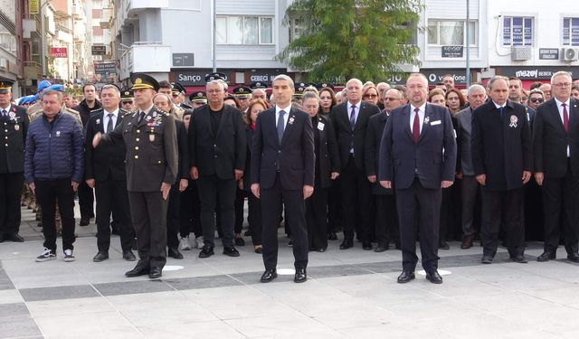 Atatürk, vefatının 86. yıldönümünde Uşak’ta anıldı