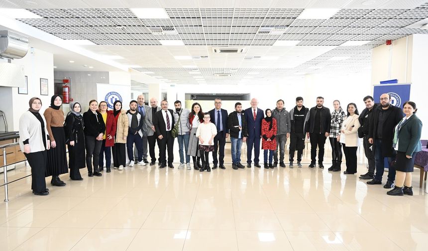 Rektör Savaş, öğrencilerle buluştu