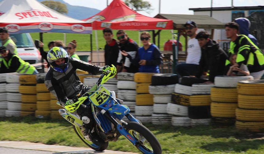 Süpermotoda yılın ilk mücadelesi Uşak’ta tamamlandı
